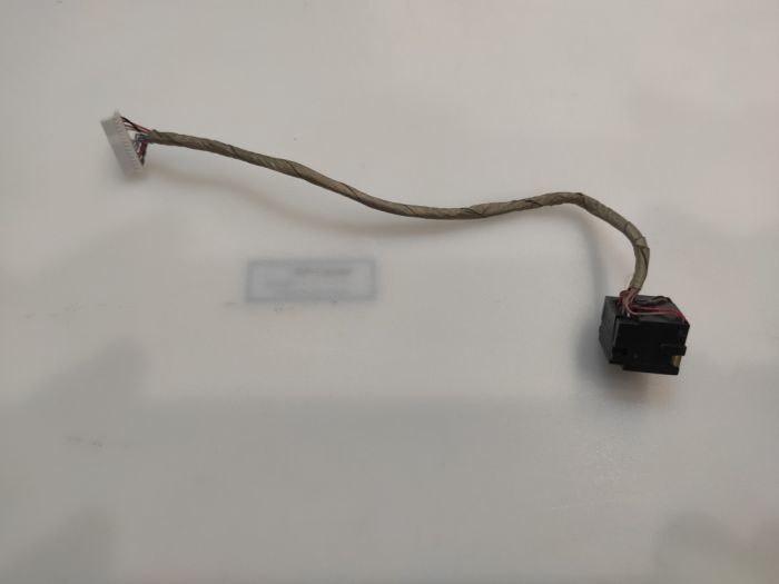 Сетевой разъем на проводе Toshiba R850