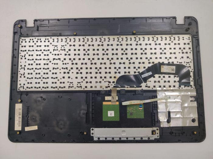 Верхняя часть корпуса, Топкейс с клавиатурой для ноутбука Asus X540 сломана одна футорка