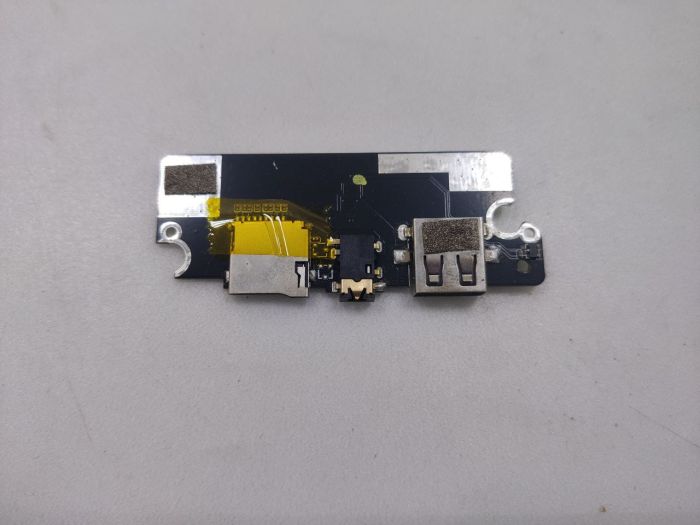 Дочерняя плата с USB, cardrider и audio для ноутбука IRBIS N64 без шлейфа
