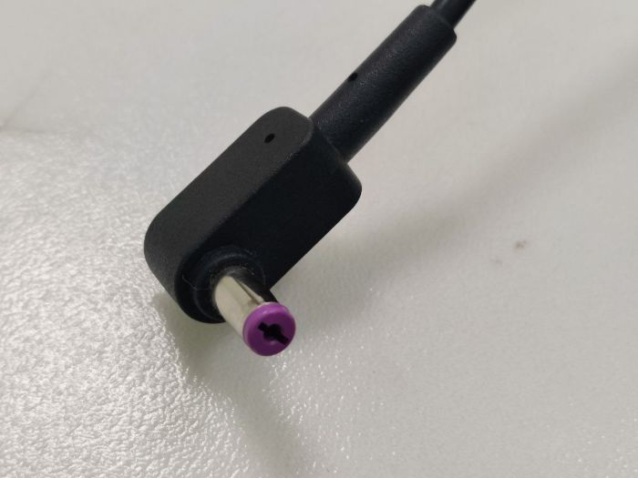 Блок питания для ноутбуков Acer 135w 19v 7.1a 5.5x1.7mm бу
