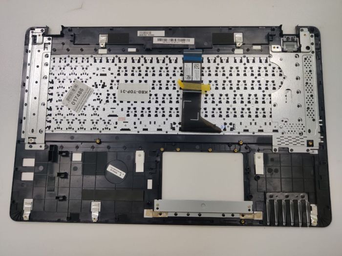 Верхняя часть корпуса (топкейс) с клавиатурой ноутбука Asus X750LN серебристый