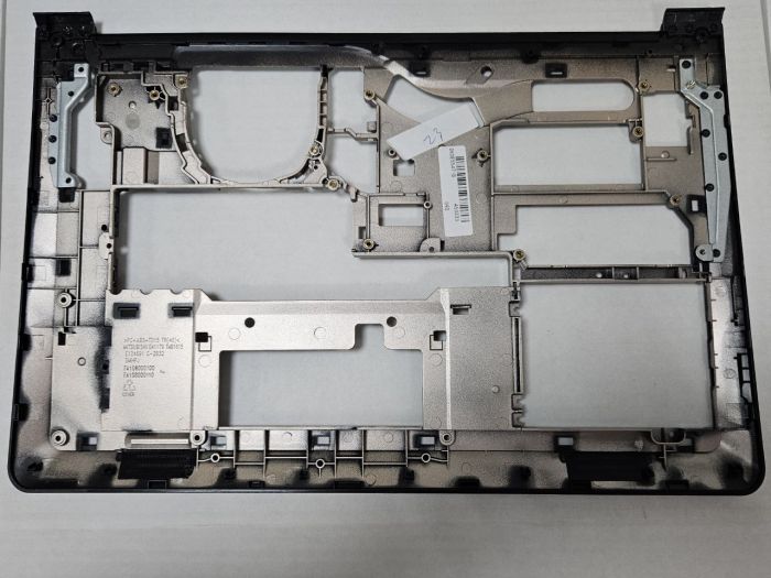 Нижняя часть корпуса (поддон) для ноутбука Dell 15 5000 5542 5545 черный