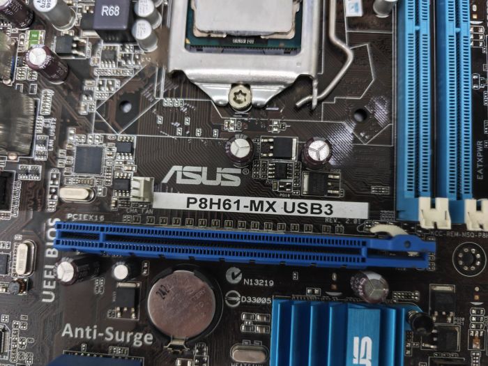 Материнская плата Asus P8H61-MX LGA1155 USB3 / 2 слота ОЗУ / Pentium G2010
