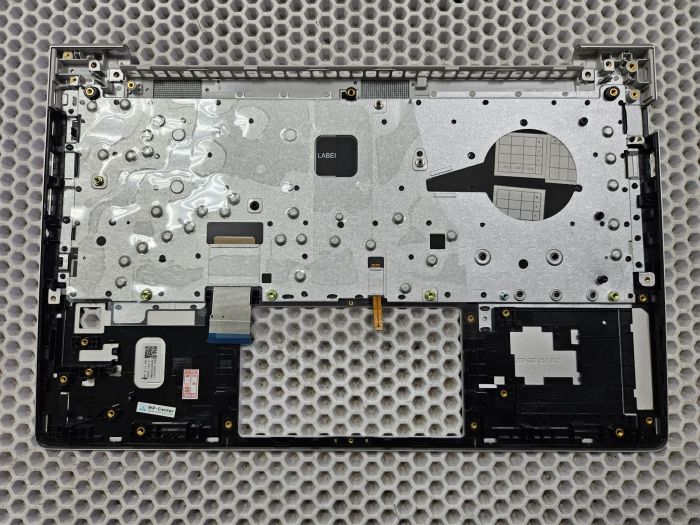 Верхняя часть корпуса (топкейс) для HP ProBook 440 G10 445 G10 с подсветкой, серебро