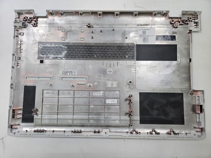 Нижняя часть корпуса (поддон) для HP ENVY 17-AE 6070b1167101 (сломана футоркаи отколот угол в районе привода)