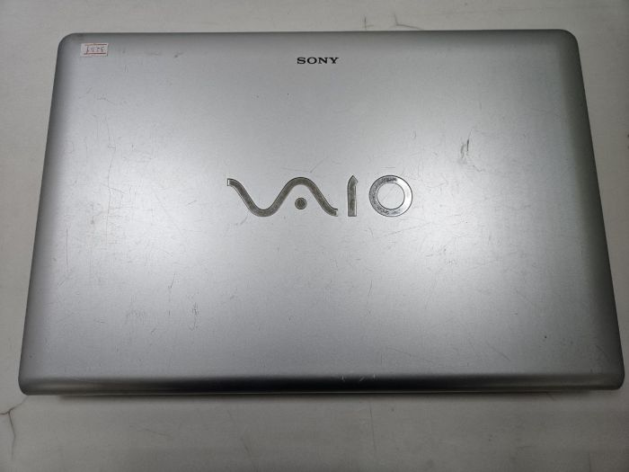 Крышка матрицы для ноутбука Sony Vaio vpcec 91111V серебро (царапины)