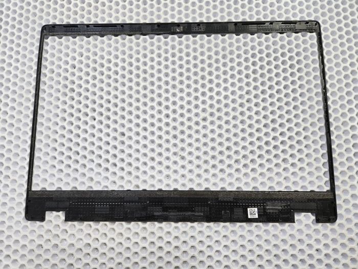Рамка матрицы для для MSI Modern 14 C12M-233XRU 4J1B211 (правый верхний угол вмятина)