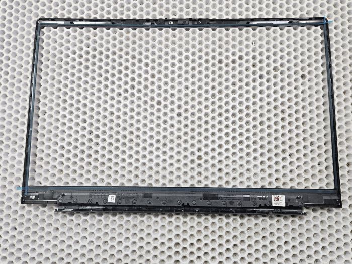 Рамка матрицы для ноутбука Lenovo V15 G2 ITL черная