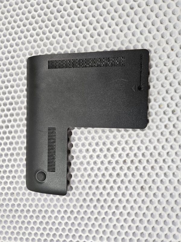 Крышка заглушка поддона для ноутбука Samsung NP300E4A BA75-03395A черная