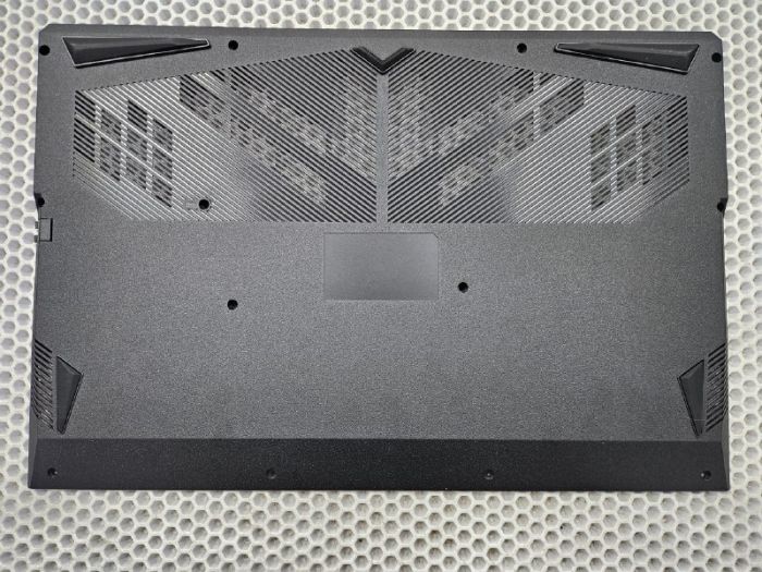 Нижняя часть корпуса (поддон) для ноутбука Ardor Gaming NEO G17
