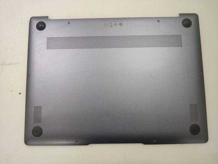 Нижняя часть корпуса (поддон) Huawei MateBook 13 HN-W19R с резиновыми ножками, царапины