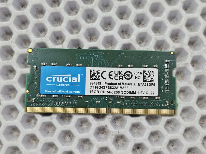 Оперативная память SODIMM Crucial DDR4 16 ГБ 3200мгц (CT16G4SFS832A)