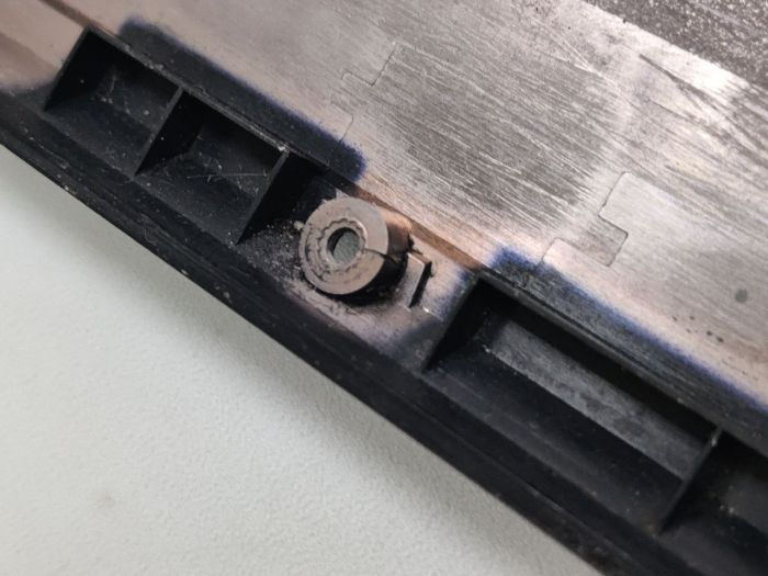 Корпус, поддон, нижняя часть для ноутбука MSI GF75 MS-17F1 17F2 17F3 3077f1d215tf с подломами