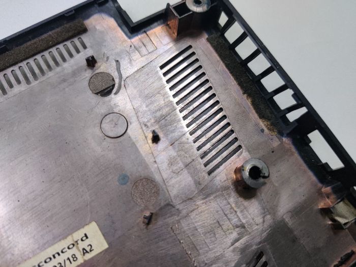 Корпус, поддон, нижняя часть для ноутбука MSI GF75 MS-17F1 17F2 17F3 3077f1d215tf с подломами