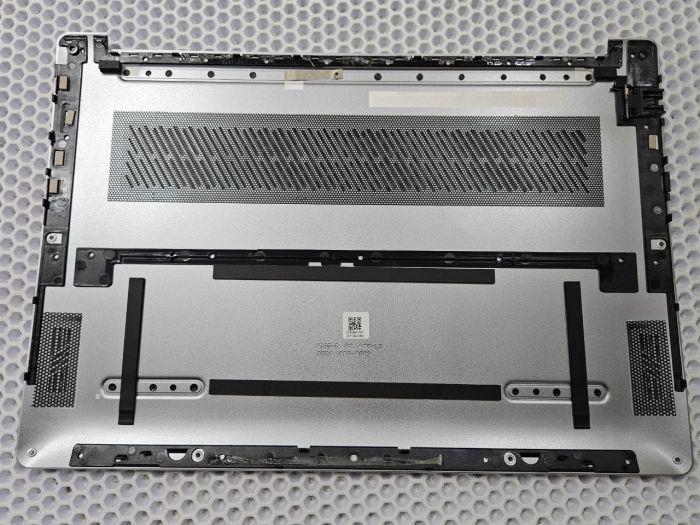 Нижняя часть корпуса (поддон)  2160645YHT Tecno Megabook K16S 13th металл