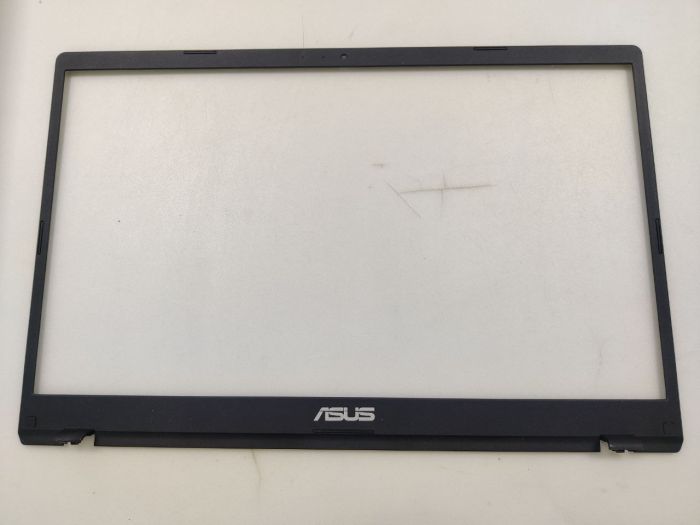Рамка матрицы 48BK4LBJN00 для Asus L510M подплавлена одна заглушка