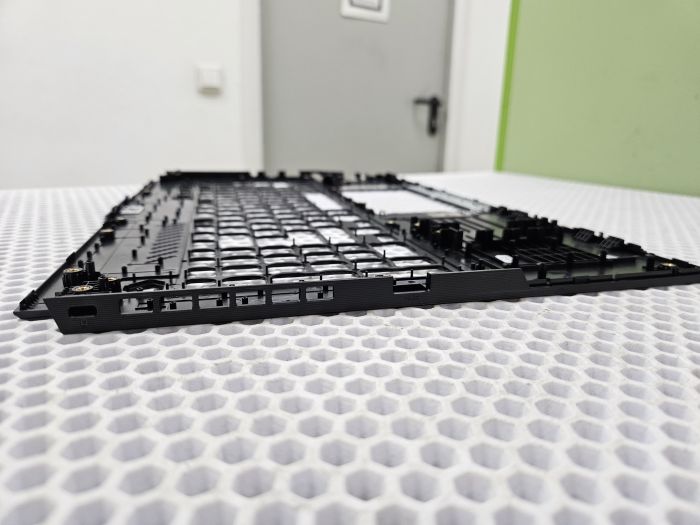 Верхняя часть корпуса (топкейс)  Asus TUF Gaming F17 FX707 без надписи, 56Wh