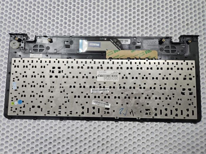 Клавиатура для Samsung NP350V5C в серой рамке