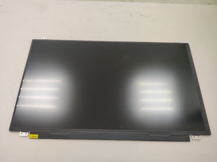 Матрица LM156LF1L03 30 pin/slim/1920x1080/IPS/уши верх-низ(царапина)