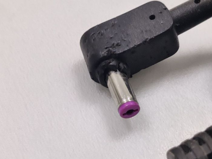 Зарядка для ноутбука Acer 19,5V 6.92A (135W) 5,5x1,7мм ориг, бу, погрызена