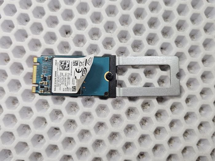 SSD накопитель M.2 KBG30ZMT256G NVMe 256GB