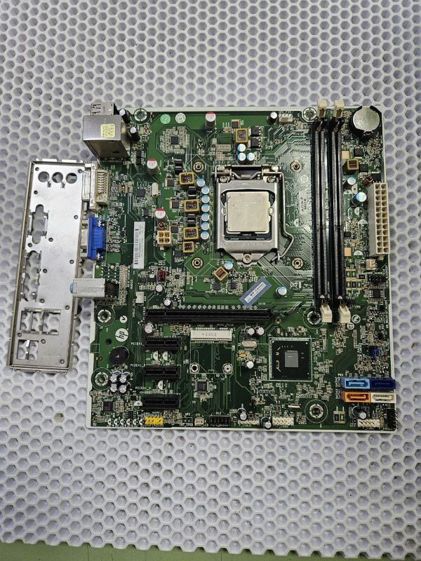 Материнская плата HP H-JOSHUA-H6 H61-Cupertino 696234-001 LGA1155 с процессором Inter Core i3-2120