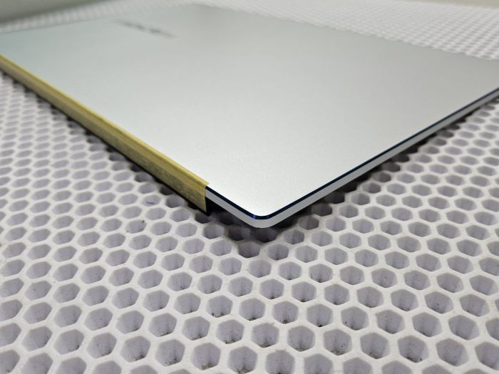 Крышка матрицы HONOR MagicBook 15, X15 2020-2022 года серебристая,с голубой окантовкой