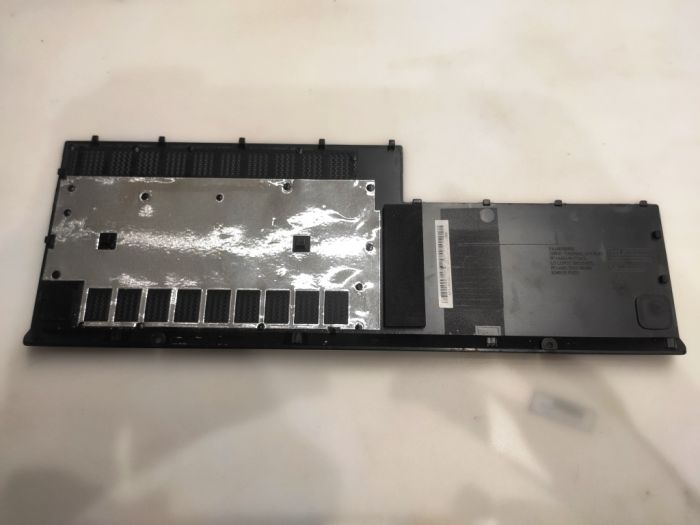Крышка заглушка корпуса HDD RAM Lenovo B50-30, B50-45, B50-70 AP14K000C10P дефекты