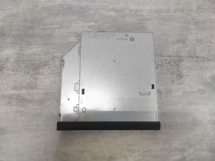 Оптический привод с крышкой заглушкой Dell Inspirion 3552 3558 3559