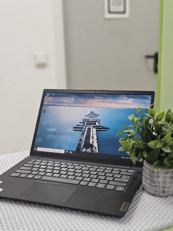 Ноутбук Lenovo V14 G2 ITL i5-1135G7 2.40GHz/ 8ГБ озу/ 240ГБ SSD