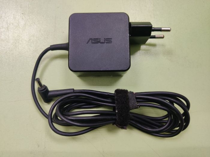Зарядка для ноутбука Asus 19V 1.75A (33W) 4.0x1.35мм (квадратная) вилка сбоку