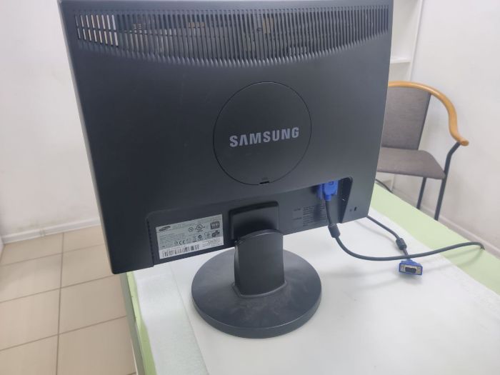 Монитор Samsung 943N 19" БУ
