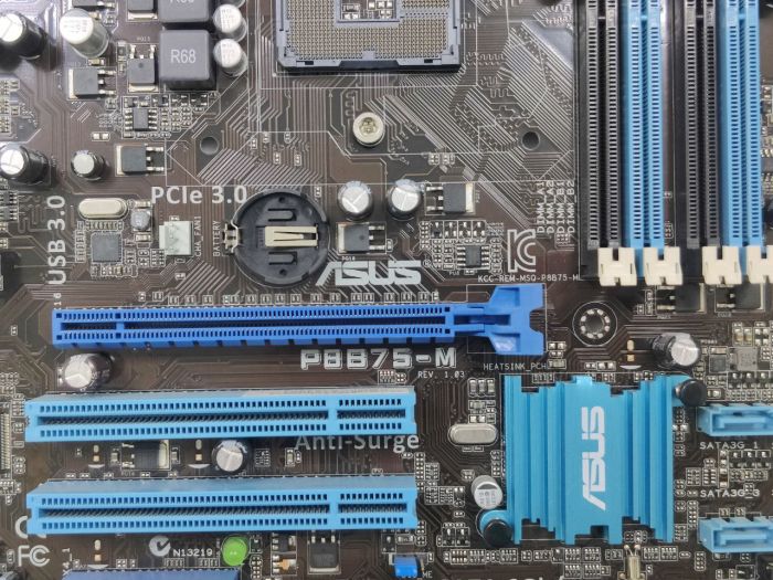 Материнская плата Asus P8B75-M 1155