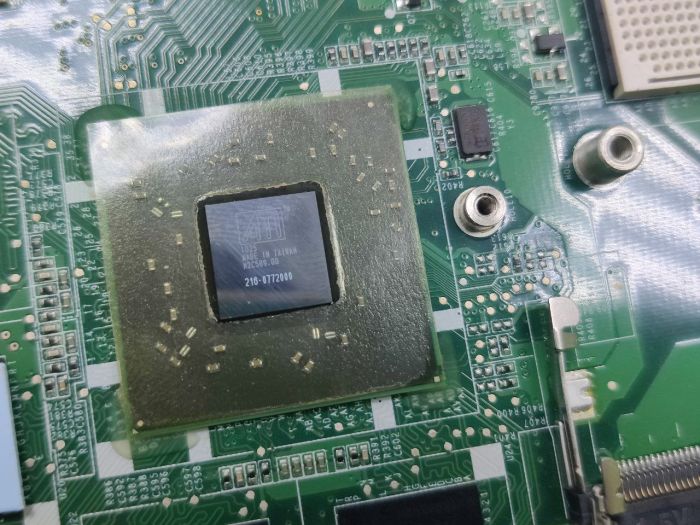 МАТЕРИНСКАЯ ПЛАТА DA0ZR8MB8E0 REV: E ДЛЯ НОУТБУКА ACER 5553