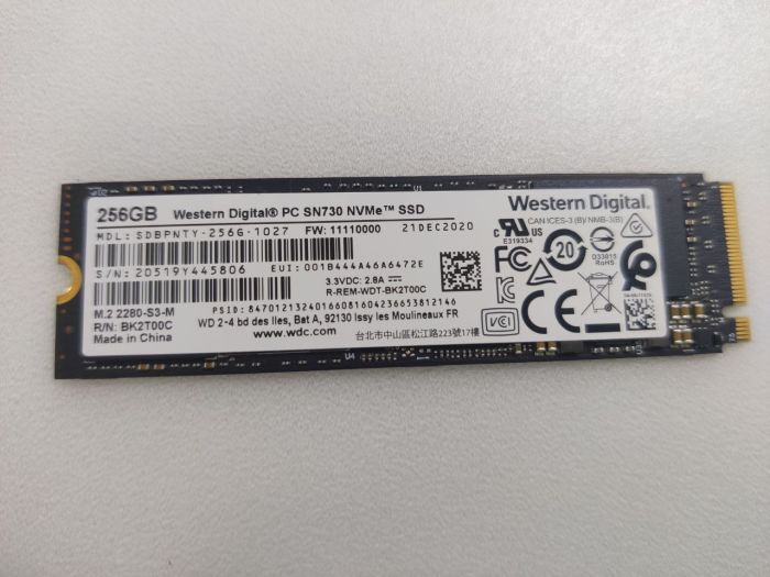 Твердотельный накопитель SSD WD PC SN730 NVMe 256гб