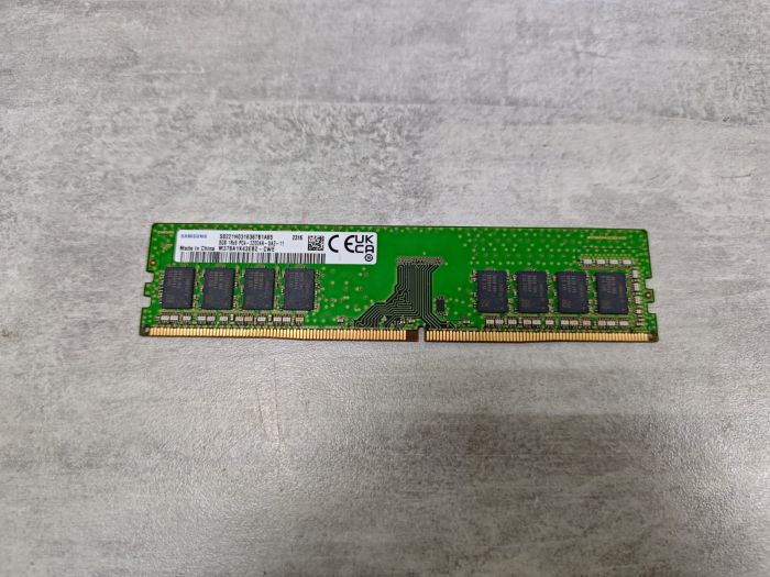 Оперативная память для компьютера Samsung DIMM DDR4 8gb 3200 Mhz M378A1K43EB2