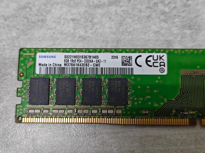 Оперативная память для компьютера Samsung DIMM DDR4 8gb 3200 Mhz M378A1K43EB2
