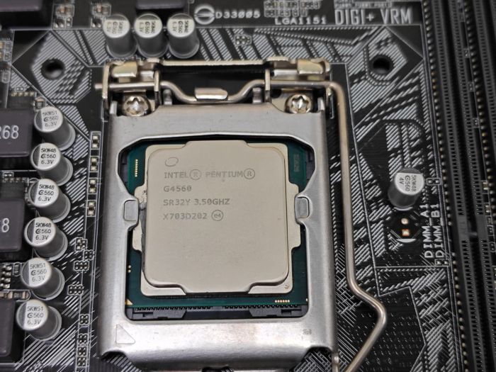 Материнская плата ASUS LGA1151 H110 H110M-K 2xDDR4 1xPCI-Ex16 DVI/Dsub SATA3 USB3 mATX с процессором Pentium G4560