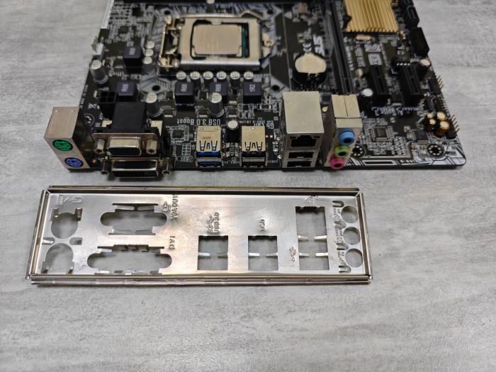 Материнская плата ASUS LGA1151 H110 H110M-K 2xDDR4 1xPCI-Ex16 DVI/Dsub SATA3 USB3 mATX с процессором Pentium G4560